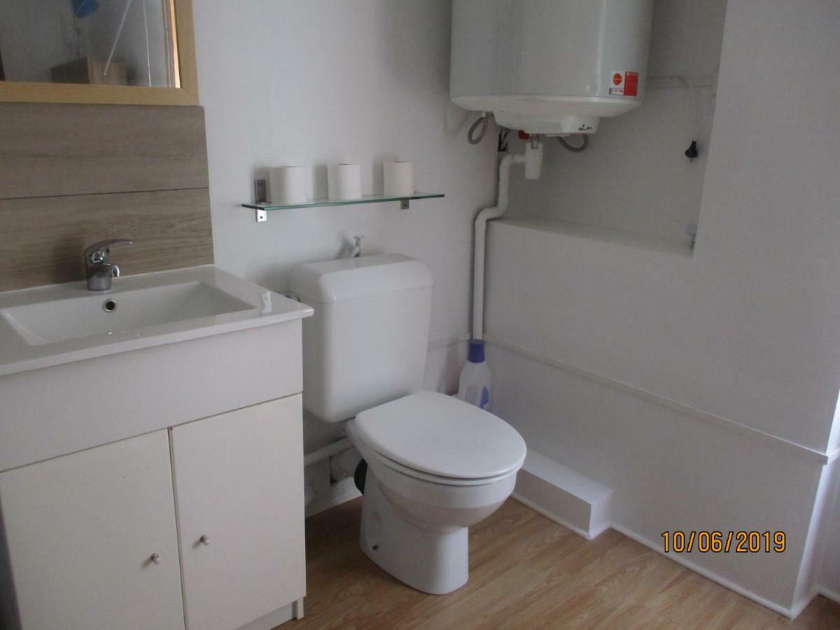 petit studio Appartamento Lodève Esterno foto