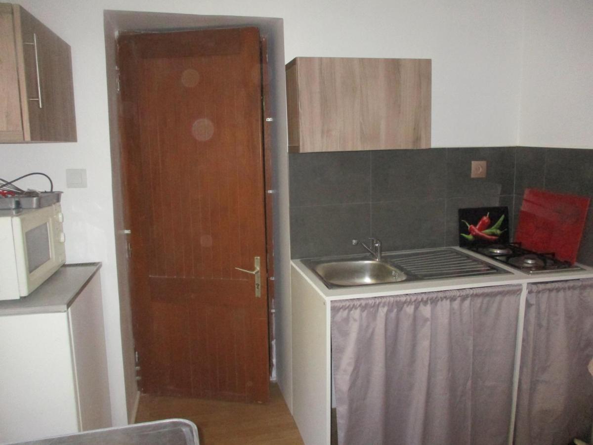 petit studio Appartamento Lodève Esterno foto